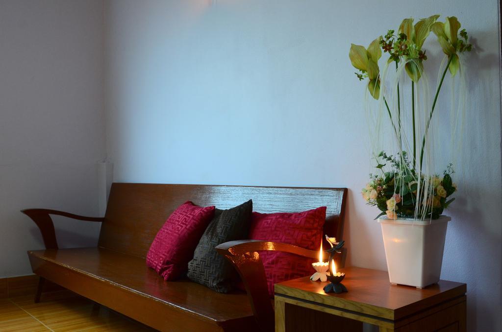 Phoonsab Hostel Phitsanulok Dış mekan fotoğraf